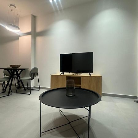 Luna-Your Urban Stay Salonicco Esterno foto