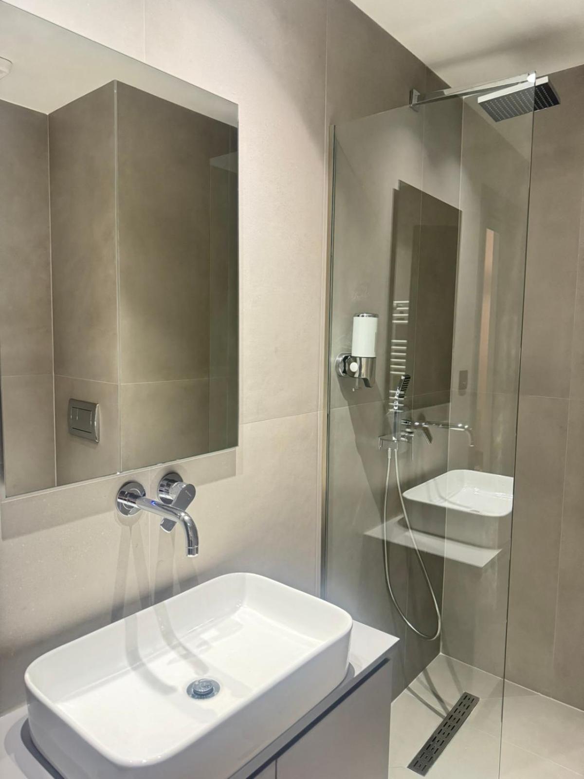Luna-Your Urban Stay Salonicco Esterno foto
