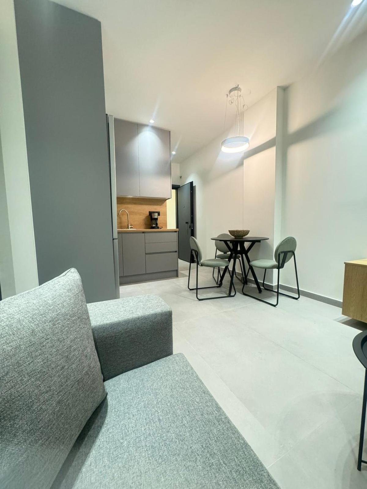 Luna-Your Urban Stay Salonicco Esterno foto