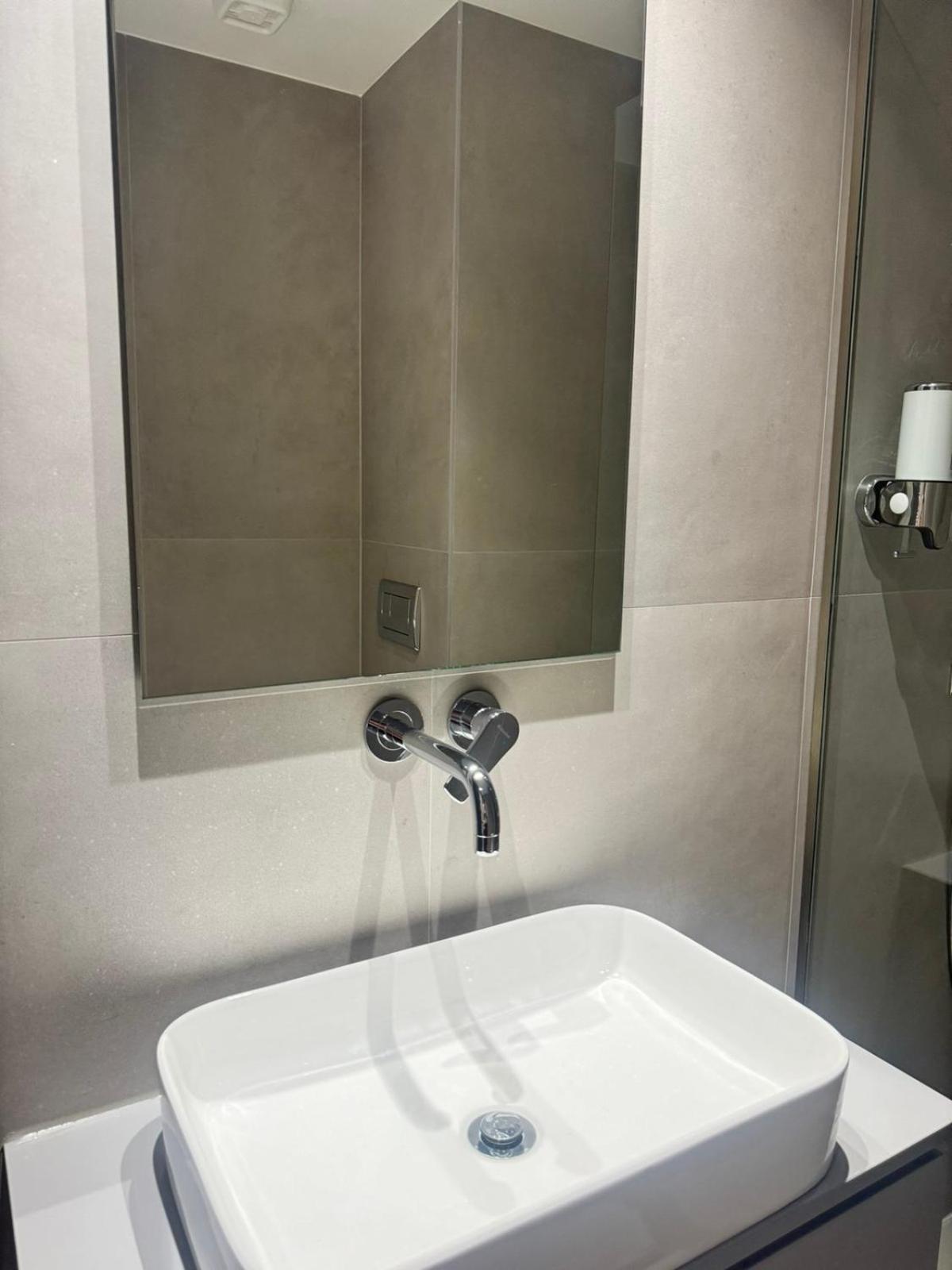 Luna-Your Urban Stay Salonicco Esterno foto